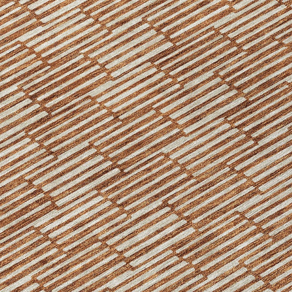 HomeRoots 5' Copper and Beige Geometric Area Rug - Stylish, Durable, Machine Washable for Indoor/Outdoor Use 8' Round 595027