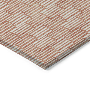 Homeroots 3' Stylish Beige And Ivory Geometric Washable Area Rug For Indoor And Outdoor Spaces, Durable Design 5' X 8' Polyester 595032