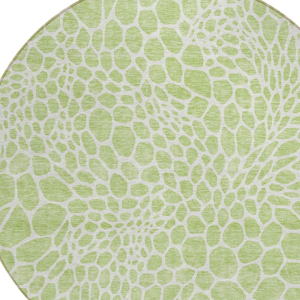 Homeroots 3' Artichoke Green Geometric Indoor Outdoor Area Rug - Stylish, Washable, Durable, And Versatile 8' Round Polyester 595045