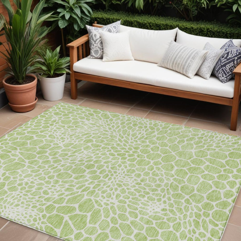 HomeRoots 5' Stylish Artichoke Green & Ivory Geometric Area Rug – Washable, Durable for Indoor/Outdoor Use 8' X 10' 595046