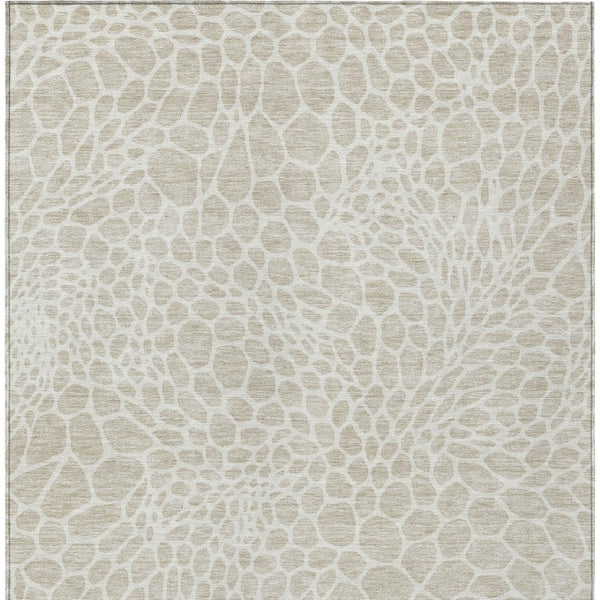 Homeroots 3' Artichoke Green Geometric Indoor Outdoor Area Rug - Stylish, Washable, Durable, And Versatile 5' X 8' Polyester 595050