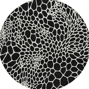 Homeroots 3' Artichoke Green Geometric Indoor Outdoor Area Rug - Stylish, Washable, Durable, And Versatile 8' Round Polyester 595057