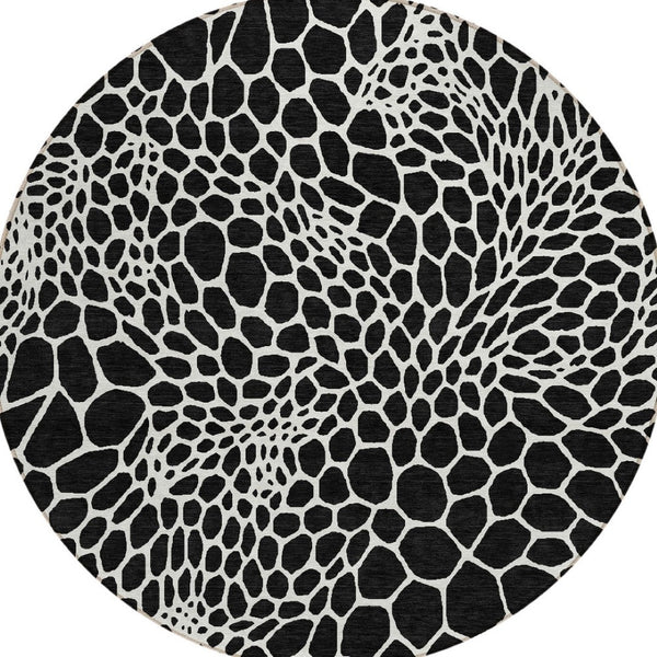 Homeroots 3' Artichoke Green Geometric Indoor Outdoor Area Rug - Stylish, Washable, Durable, And Versatile 8' Round Polyester 595057