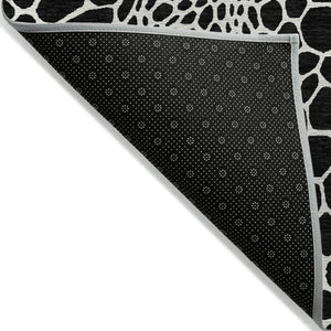 Homeroots 3' Artichoke Green Geometric Indoor Outdoor Area Rug - Stylish, Washable, Durable, And Versatile 9' X 12' Polyester 595059