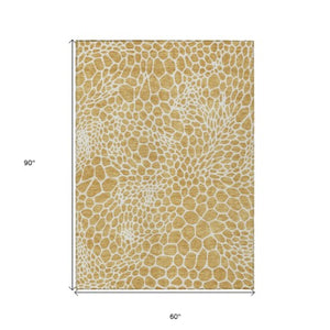 Homeroots 3' Artichoke Green Geometric Indoor Outdoor Area Rug - Stylish, Washable, Durable, And Versatile 5' X 8' Polyester 595068