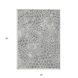 Homeroots 3' Artichoke Green Geometric Indoor Outdoor Area Rug - Stylish, Washable, Durable, And Versatile 3' X 5' Polyester 595073