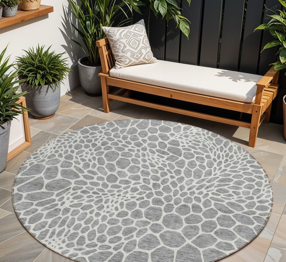 HomeRoots 5' Stylish Gray and Ivory Geometric Washable Area Rug for Indoor and Outdoor Versatility and Durability 8' Round 595075