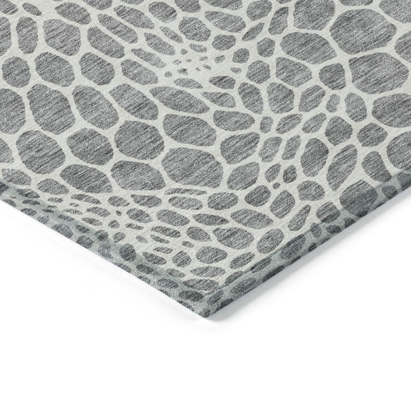 Homeroots 3' Artichoke Green Geometric Indoor Outdoor Area Rug - Stylish, Washable, Durable, And Versatile 8' X 10' Polyester 595076