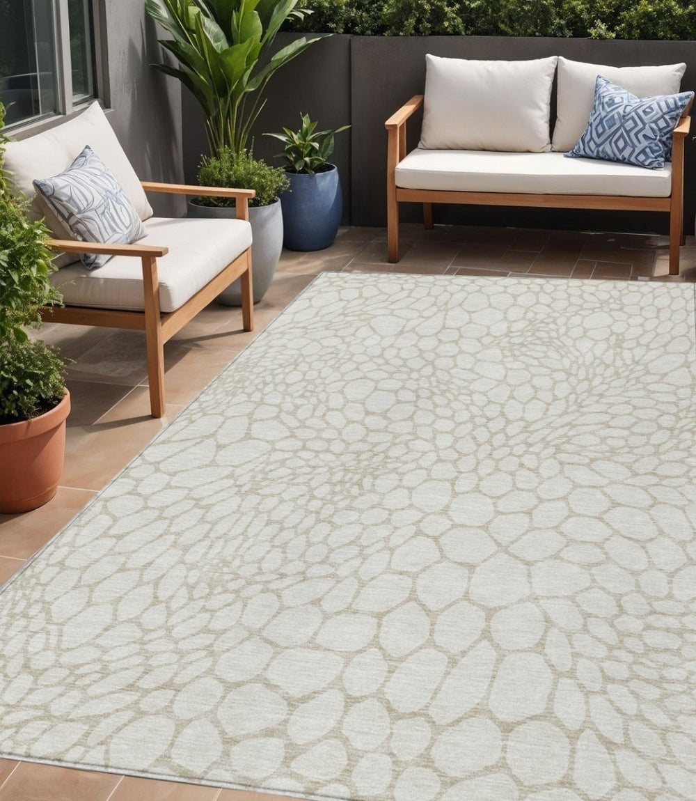 HomeRoots 5' Elegant Ivory and Beige Geometric Area Rug - Durable, Washable Indoor/Outdoor Decor for Any Space 5' X 8' 595080