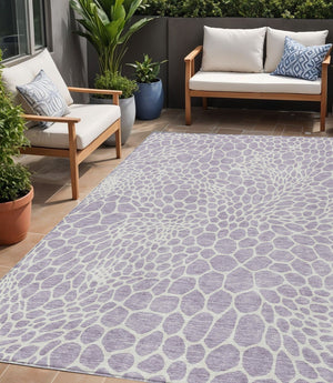 Homeroots 3' Artichoke Green Geometric Indoor Outdoor Area Rug - Stylish, Washable, Durable, And Versatile 5' X 8' Polyester 595086