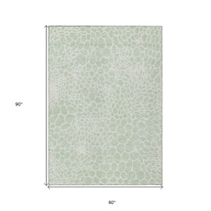 Homeroots 3' Artichoke Green Geometric Indoor Outdoor Area Rug - Stylish, Washable, Durable, And Versatile 5' X 8' Polyester 595092
