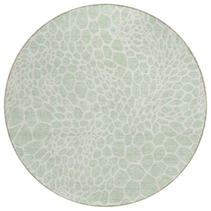 Homeroots 3' Artichoke Green Geometric Indoor Outdoor Area Rug - Stylish, Washable, Durable, And Versatile 8' Round Polyester 595093