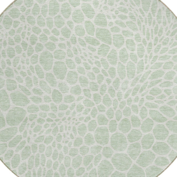 Homeroots 3' Artichoke Green Geometric Indoor Outdoor Area Rug - Stylish, Washable, Durable, And Versatile 8' Round Polyester 595093
