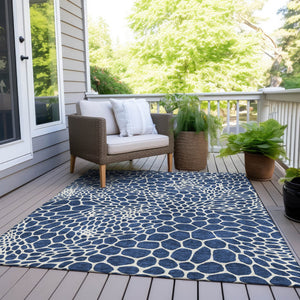 Homeroots 3' Artichoke Green Geometric Indoor Outdoor Area Rug - Stylish, Washable, Durable, And Versatile 3' X 5' Polyester 595097