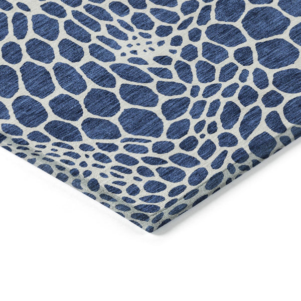 Homeroots 3' Artichoke Green Geometric Indoor Outdoor Area Rug - Stylish, Washable, Durable, And Versatile 3' X 5' Polyester 595097