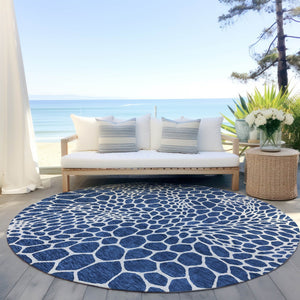Homeroots 3' Artichoke Green Geometric Indoor Outdoor Area Rug - Stylish, Washable, Durable, And Versatile 8' Round Polyester 595099
