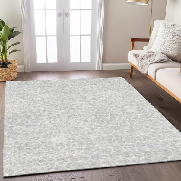 Homeroots 3' Artichoke Green Geometric Indoor Outdoor Area Rug - Stylish, Washable, Durable, And Versatile 10' X 14' Polyester 595120