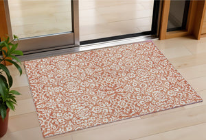 Homeroots 3' Beige And Ivory Damask Washable Indoor Outdoor Area Rug - Stylish, Durable, And Easy To Clean 3' X 5' Polyester 595127