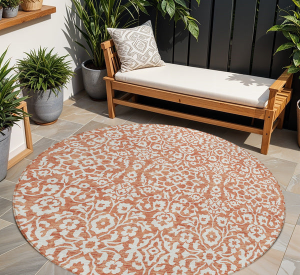 Homeroots 3' Beige And Ivory Damask Washable Indoor Outdoor Area Rug - Stylish, Durable, And Easy To Clean 8' Round Polyester 595129