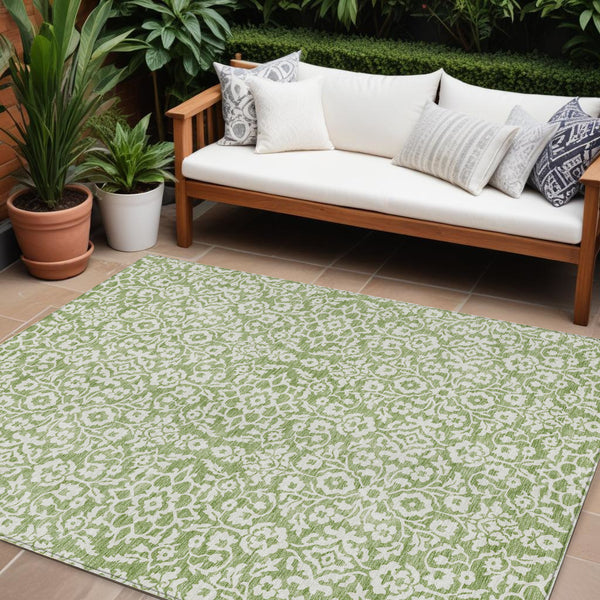 Homeroots 3' Beige And Ivory Damask Washable Indoor Outdoor Area Rug - Stylish, Durable, And Easy To Clean 9' X 12' Polyester 595143