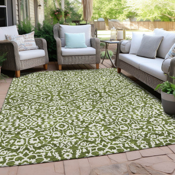 Homeroots 3' Beige And Ivory Damask Washable Indoor Outdoor Area Rug - Stylish, Durable, And Easy To Clean 10' X 14' Polyester 595180