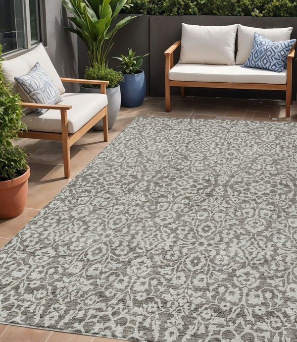 Homeroots 3' Beige And Ivory Damask Washable Indoor Outdoor Area Rug - Stylish, Durable, And Easy To Clean 5' X 8' Polyester 595200