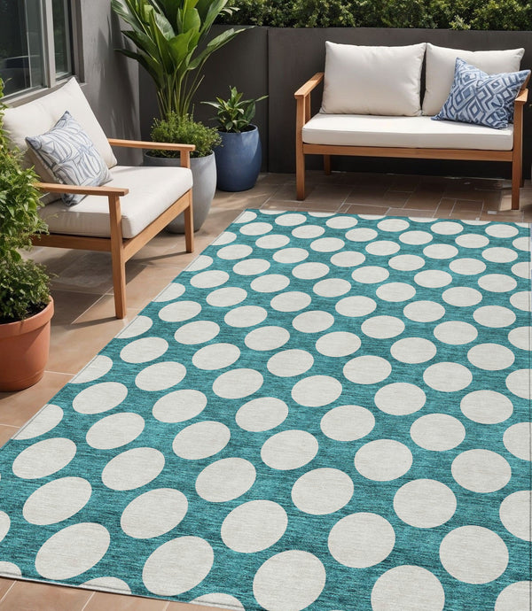 Homeroots 3' Black And Ivory Polka Dot Washable Area Rug For Home, Patio, Porch, And High Traffic Spaces 5' X 8' Polyester 595272