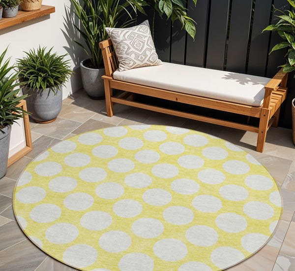 Homeroots 3' Black And Ivory Polka Dot Washable Area Rug For Home, Patio, Porch, And High Traffic Spaces 8' Round Polyester 595285