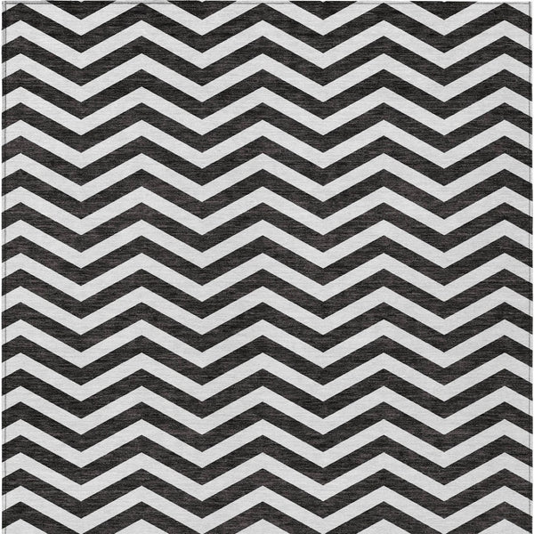 Homeroots 3' Artichoke Green And Ivory Chevron Washable Indoor Outdoor Area Rug For Stylish Spaces 3' X 5' Polyester 595295