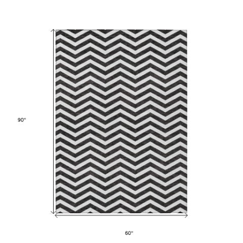 Homeroots 3' Artichoke Green And Ivory Chevron Washable Indoor Outdoor Area Rug For Stylish Spaces 5' X 8' Polyester 595296