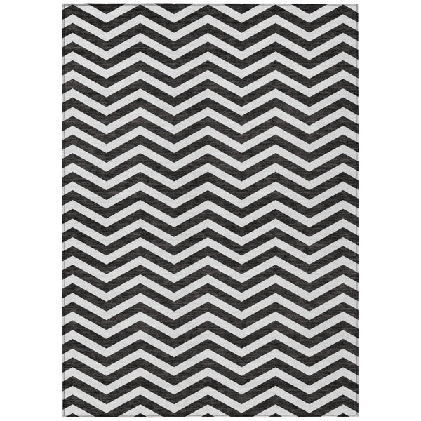 HomeRoots 5' Bold Black and Ivory Chevron Indoor/Outdoor Area Rug – Stylish, Durable, and Washable Design 5' X 8' 595296