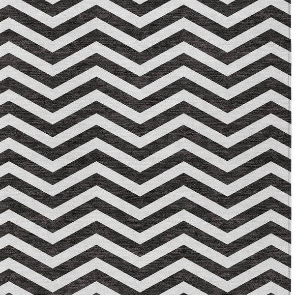 Homeroots 3' Artichoke Green And Ivory Chevron Washable Indoor Outdoor Area Rug For Stylish Spaces 5' X 8' Polyester 595296