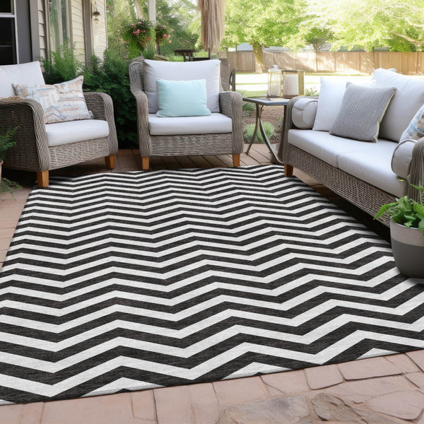 Homeroots 3' Artichoke Green And Ivory Chevron Washable Indoor Outdoor Area Rug For Stylish Spaces 8' X 10' Polyester 595298