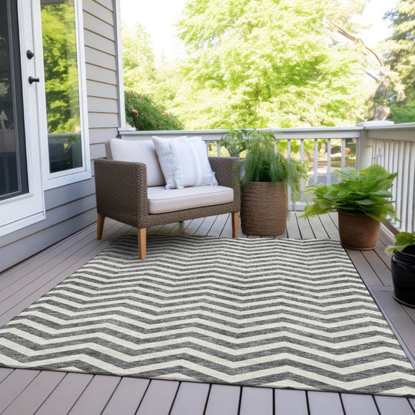 Homeroots 3' Artichoke Green And Ivory Chevron Washable Indoor Outdoor Area Rug For Stylish Spaces 3' X 5' Polyester 595313
