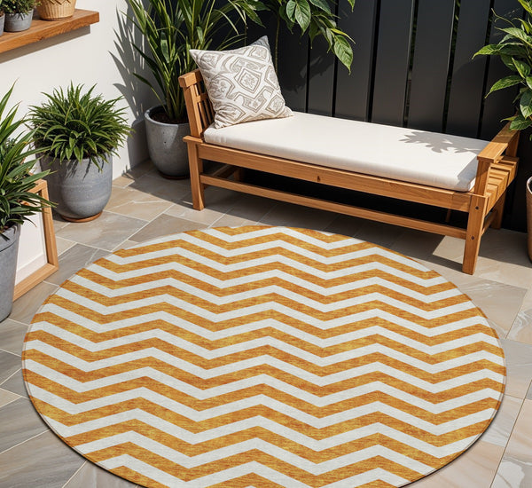Homeroots 3' Artichoke Green And Ivory Chevron Washable Indoor Outdoor Area Rug For Stylish Spaces 8' Round Polyester 595333