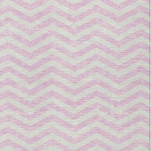 Homeroots 3' Artichoke Green And Ivory Chevron Washable Indoor Outdoor Area Rug For Stylish Spaces 5' X 8' Polyester 595338