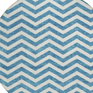 Homeroots 3' Artichoke Green And Ivory Chevron Washable Indoor Outdoor Area Rug For Stylish Spaces 8' Round Polyester 595357