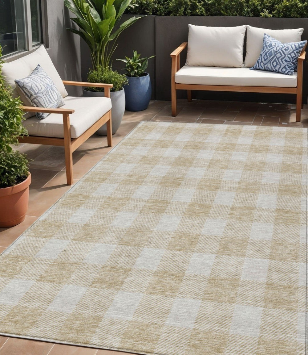 HomeRoots 5' Beige and Gray Plaid Indoor Outdoor Area Rug - Durable, Washable, Perfect for High-Traffic Spaces 5' X 8' 595368