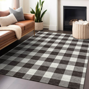 Homeroots 3' Artichoke Green And Gray Plaid Washable Rug – Perfect For Indoor And Outdoor Spaces, Durable Design 3' X 5' Polyester 595373