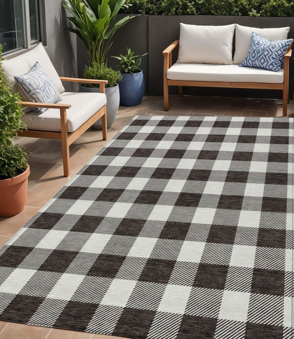 Homeroots 3' Artichoke Green And Gray Plaid Washable Rug – Perfect For Indoor And Outdoor Spaces, Durable Design 5' X 8' Polyester 595374