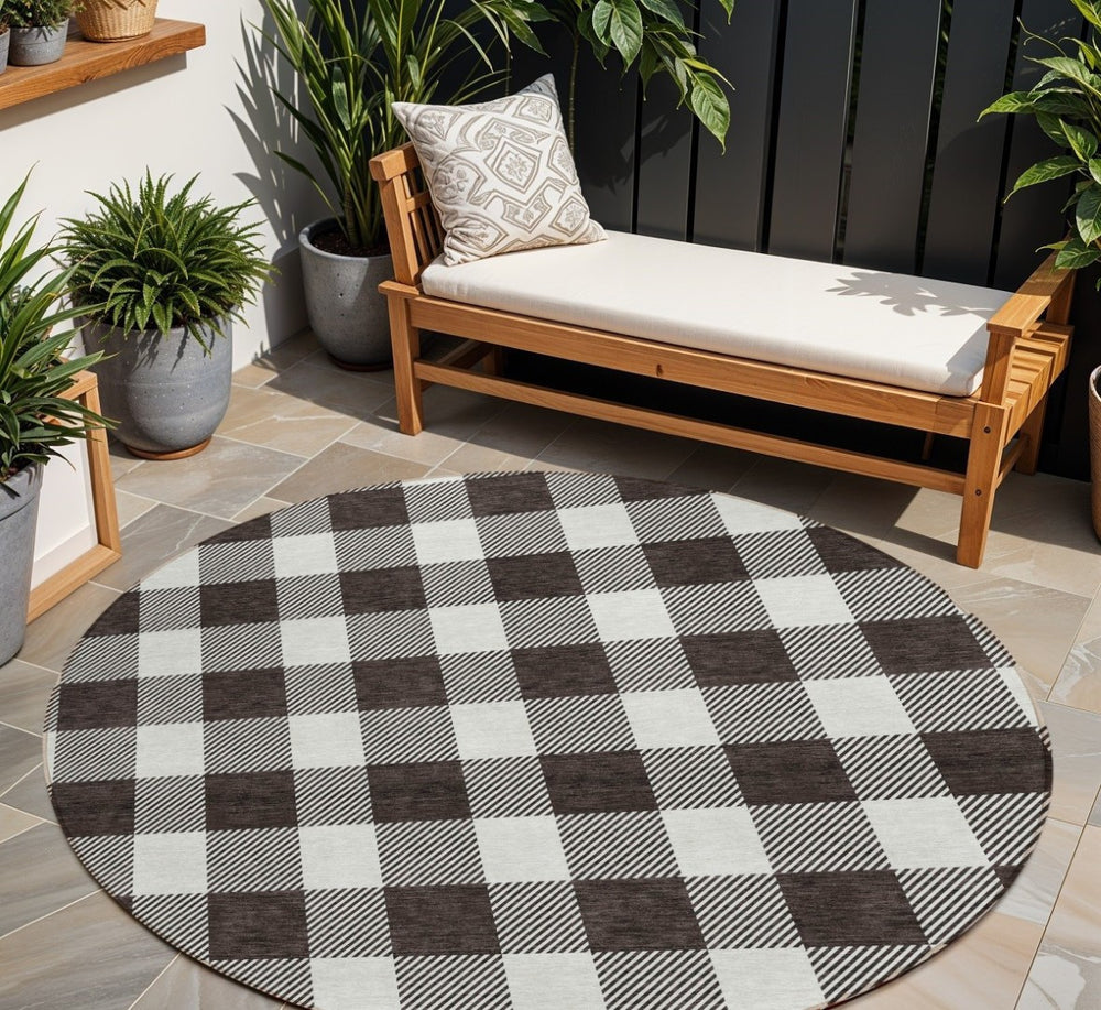 HomeRoots 5' Black and Gray Plaid Washable Area Rug for Indoor and Outdoor Spaces – Durable, Stylish, Easy Care 8' Round 595375