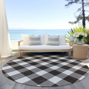 Homeroots 3' Artichoke Green And Gray Plaid Washable Rug – Perfect For Indoor And Outdoor Spaces, Durable Design 8' Round Polyester 595375