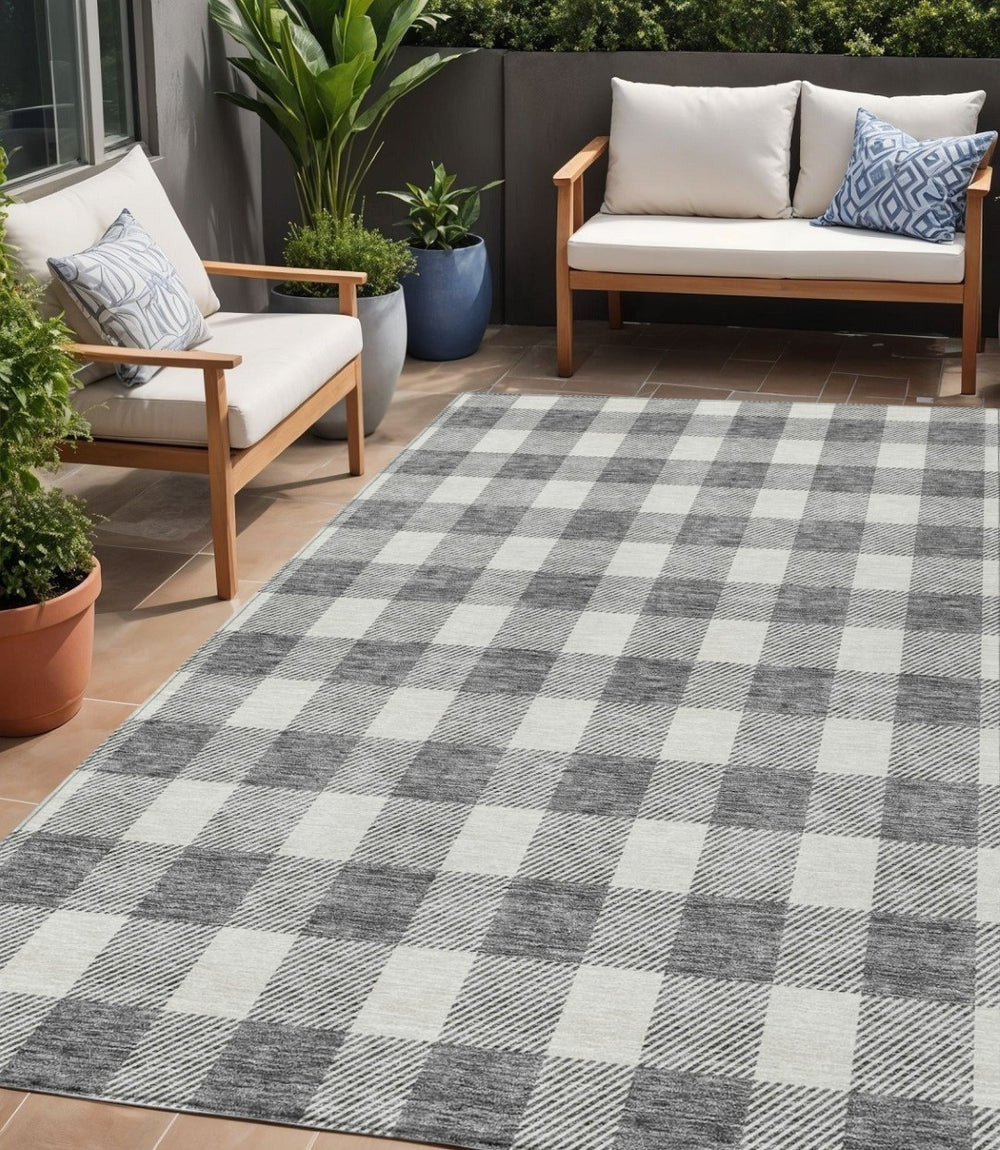 HomeRoots 5' Gray and Charcoal Plaid Washable Area Rug - Durable, Stylish, Perfect for Indoor and Outdoor Spaces 5' X 8' 595398