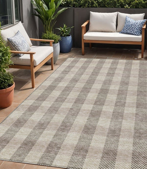 HomeRoots 5' Durable Beige and Brown Plaid Area Rug for Indoor and Outdoor Spaces, Easy-Care and Stylish 5' X 8' 595458