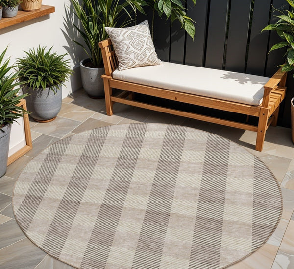 HomeRoots 5' Durable Beige and Brown Plaid Area Rug for Indoor and Outdoor Spaces, Easy-Care and Stylish 8' Round 595459