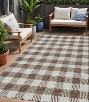 HomeRoots 5' Timeless Brown and Beige Plaid Area Rug – Durable, Washable Indoor/Outdoor Design for Every Space 5' X 8' 595470