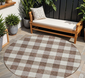 HomeRoots 5' Timeless Brown and Beige Plaid Area Rug – Durable, Washable Indoor/Outdoor Design for Every Space 8' Round 595471