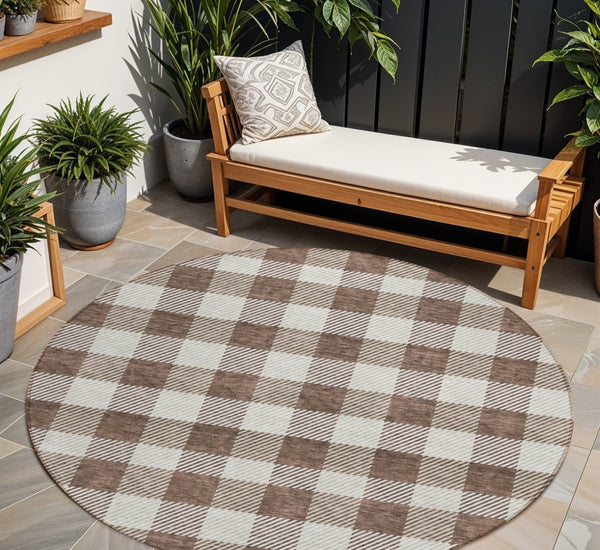 HomeRoots 5' Timeless Brown and Beige Plaid Area Rug – Durable, Washable Indoor/Outdoor Design for Every Space 8' Round 595471