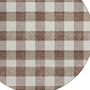 HomeRoots 5' Timeless Brown and Beige Plaid Area Rug – Durable, Washable Indoor/Outdoor Design for Every Space 8' Round 595471