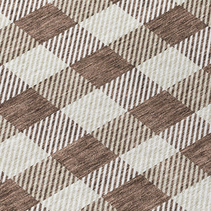 HomeRoots 5' Timeless Brown and Beige Plaid Area Rug – Durable, Washable Indoor/Outdoor Design for Every Space 8' Round 595471
